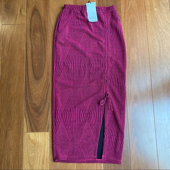 ZARA NWT jacquard fuchsia ruched glitter skirt, size small - Picture 4 of 5